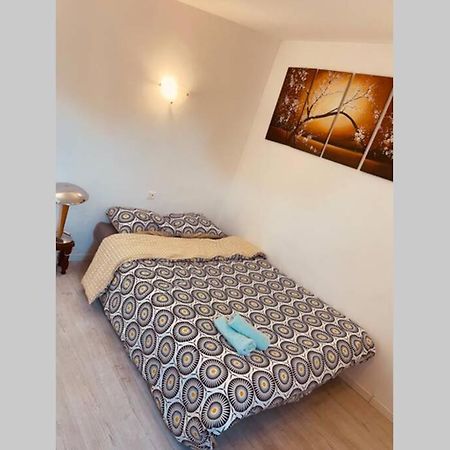 Studio Cosy Avec Possibilite Piscine En Supplement Tulon Zewnętrze zdjęcie